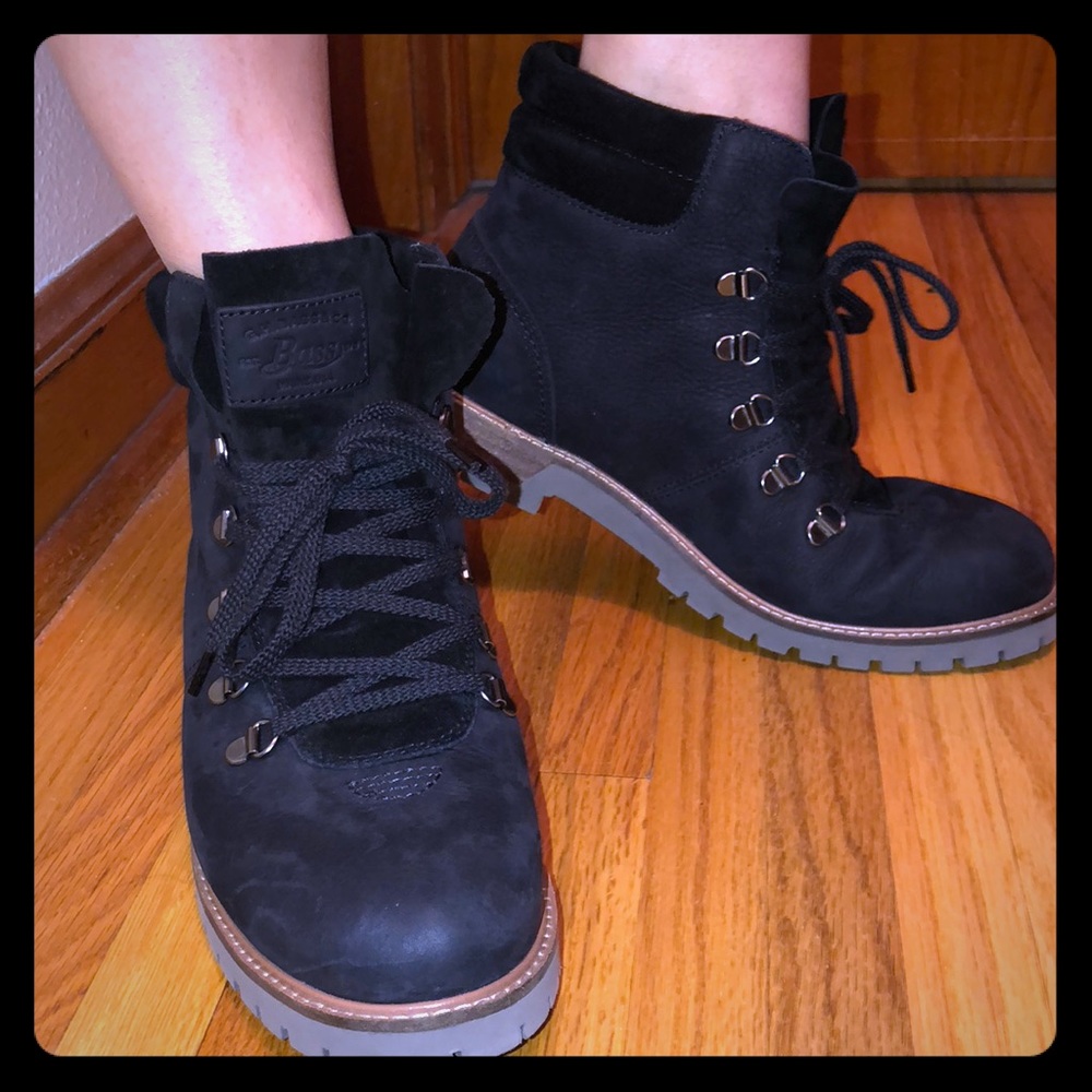 Black leather booties sz. 9.5